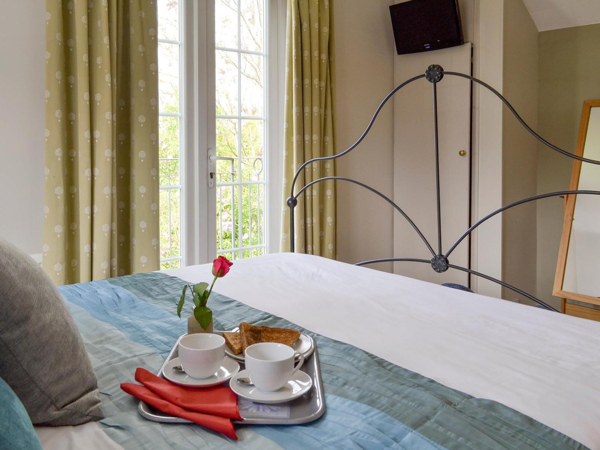 Holly Cottage Pett Bagian luar foto