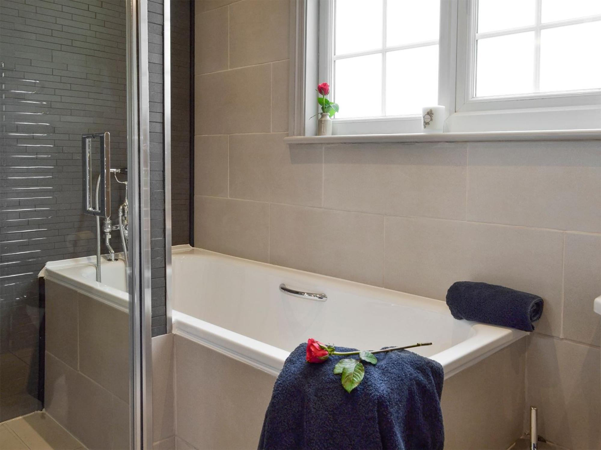 Holly Cottage Pett Bagian luar foto