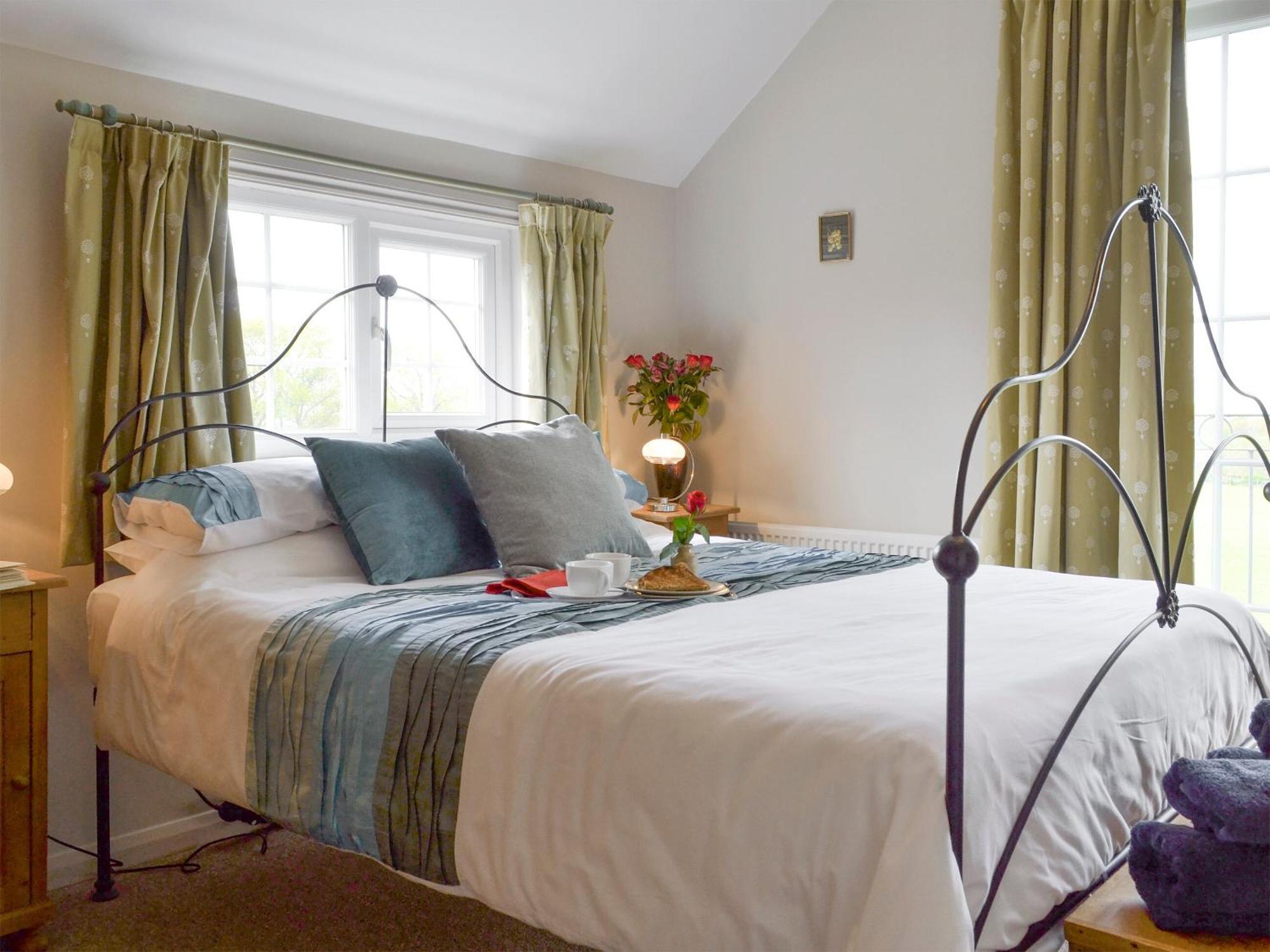 Holly Cottage Pett Bagian luar foto